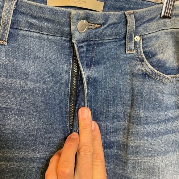 Joes Jeans Hi Honey Hi Rise Curvy Cropped Boot Blue Denim Jeans Size 32 Raw Hem - Picture 7 of 11